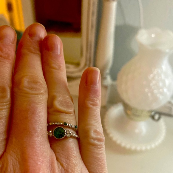 Set of two stackable rings. Green and silver.  Size6? - Picture 1 of 4